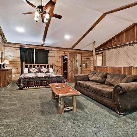 Vila Secluded Cabin In The Woods! 1 Story Eureka Springs Exteriér fotografie